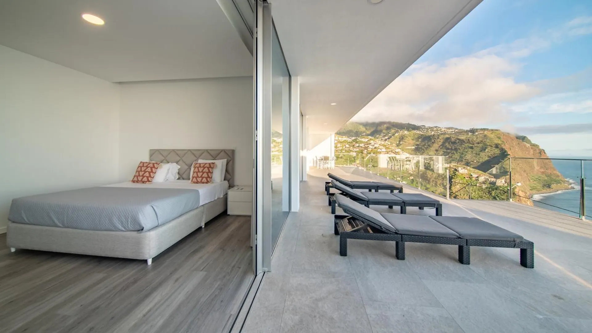 CampanárioStone House By Mth别墅